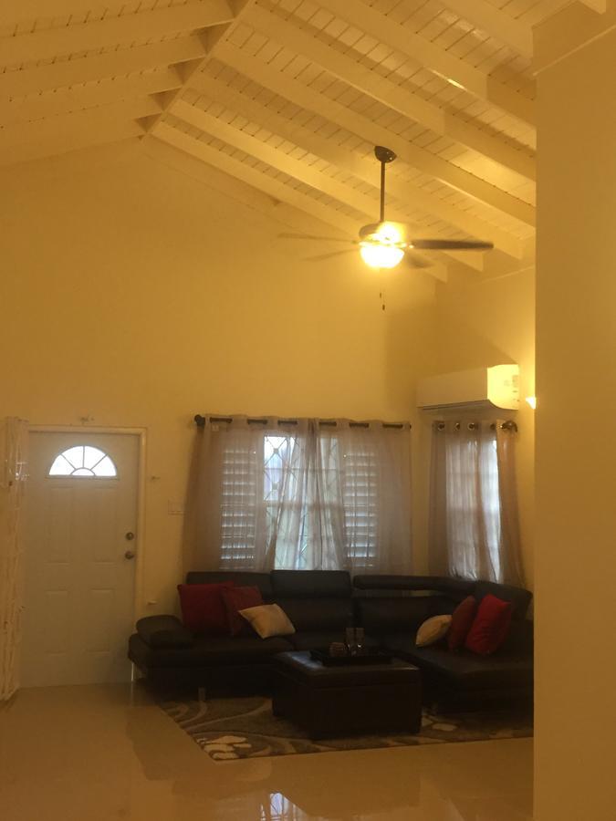 N2N Suites - Ochio Rios Vacation Home Ocho Rios Zewnętrze zdjęcie